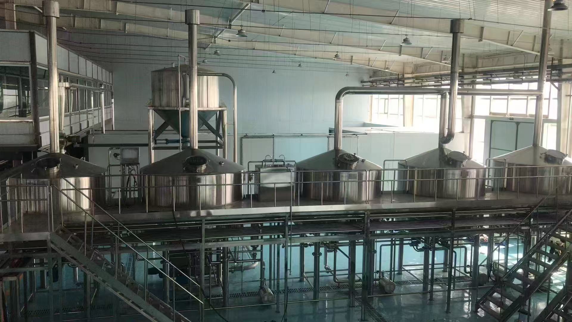 崇川精酿啤酒设备厂—精酿啤酒设备主要生产工艺与核心技术